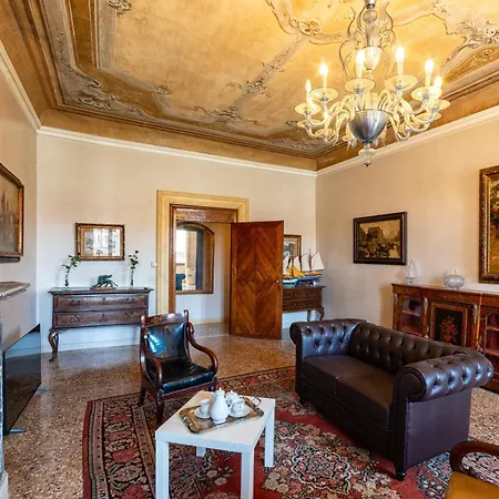 Gran Canal View - The B Collection