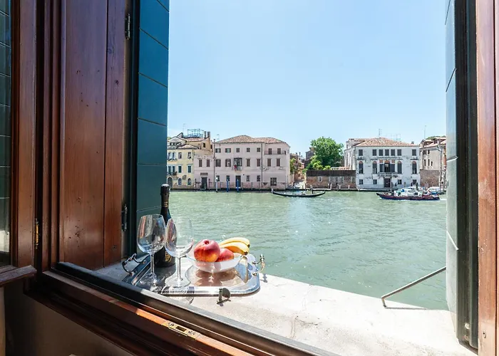 Gran Canal View - The B Collection