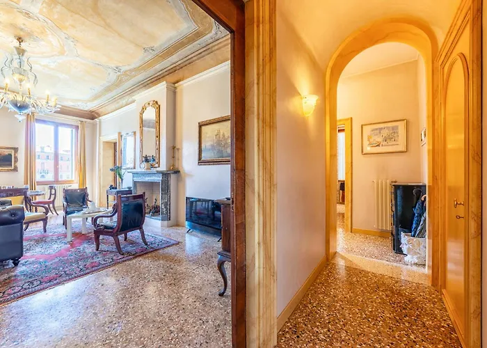 Gran Canal View - The B Collection Venice