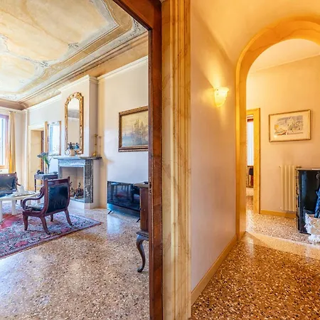 Gran Canal View - The B Collection Venice